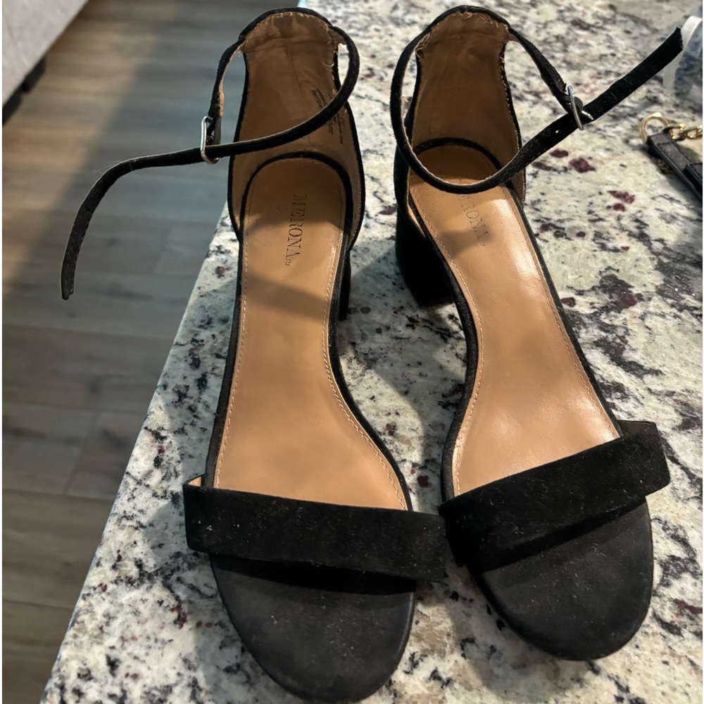 Women’s short heel Verona sz 7